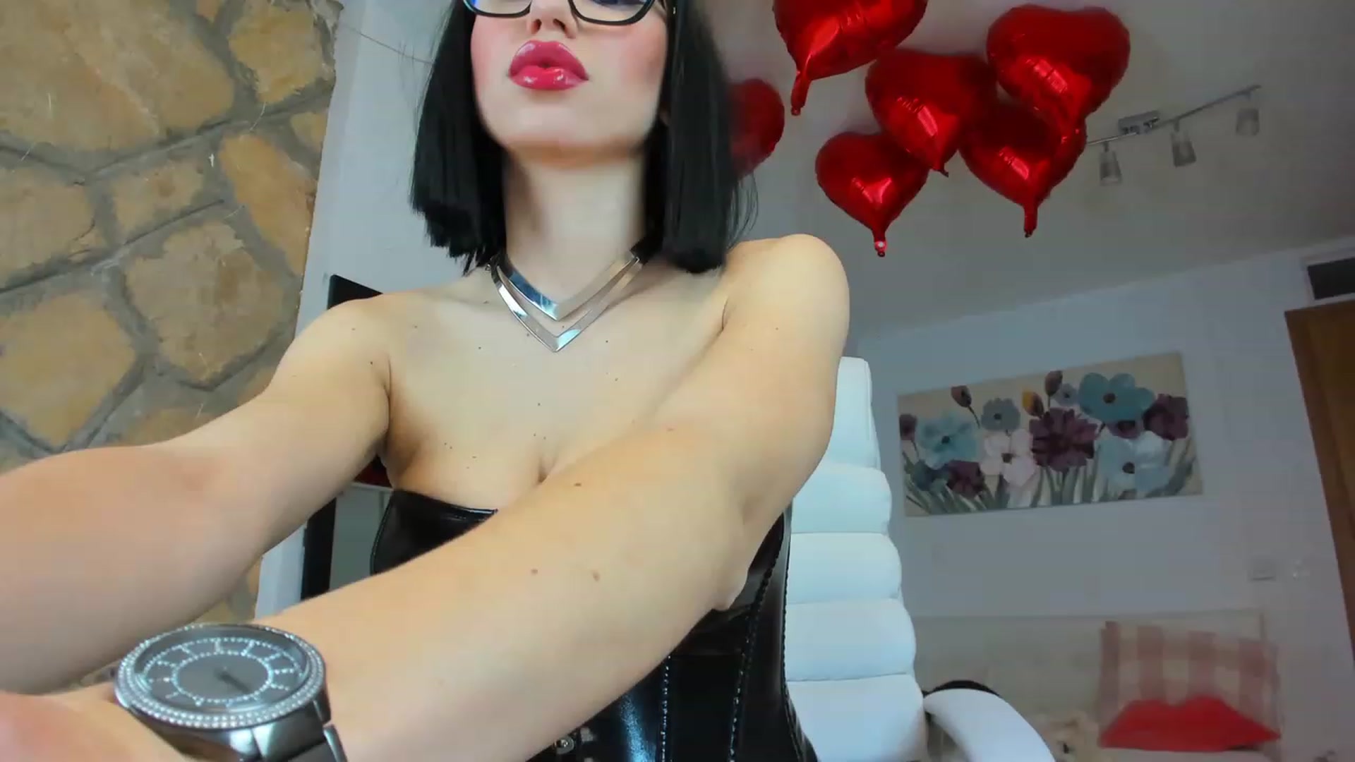 Gallery image thumbnail from AnnasCloset's myfreecams stream on, 02/25/2023, 23:48 image 1 of 20