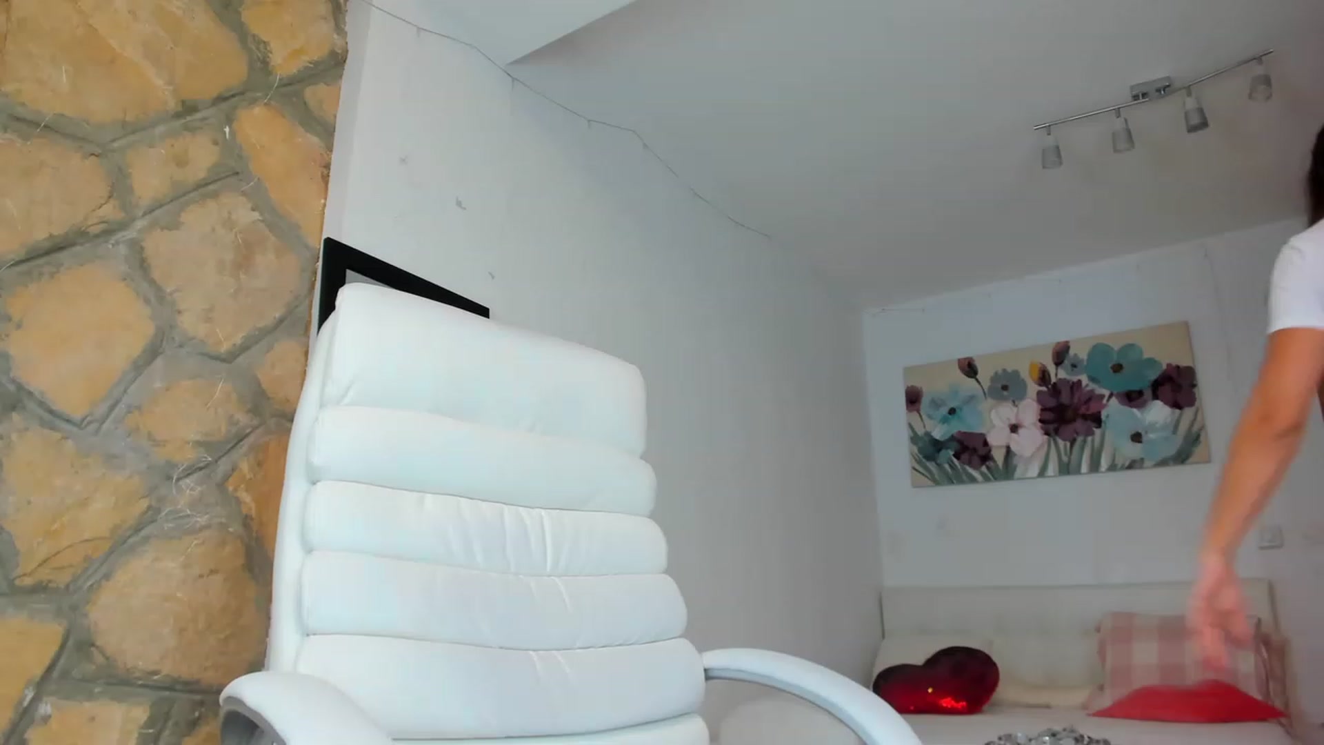 Gallery image thumbnail from AnnasCloset's myfreecams stream on, 03/22/2023, 04:38 image 8 of 20