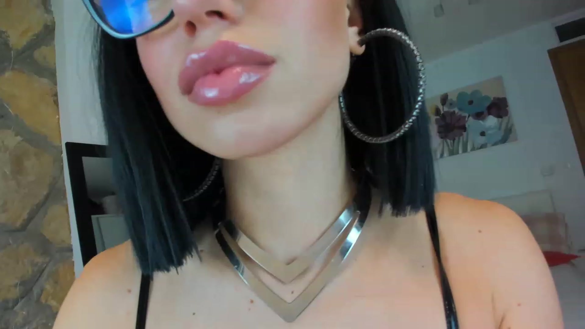 Gallery image thumbnail from AnnasCloset's myfreecams stream on, 03/29/2023, 23:23 image 19 of 20