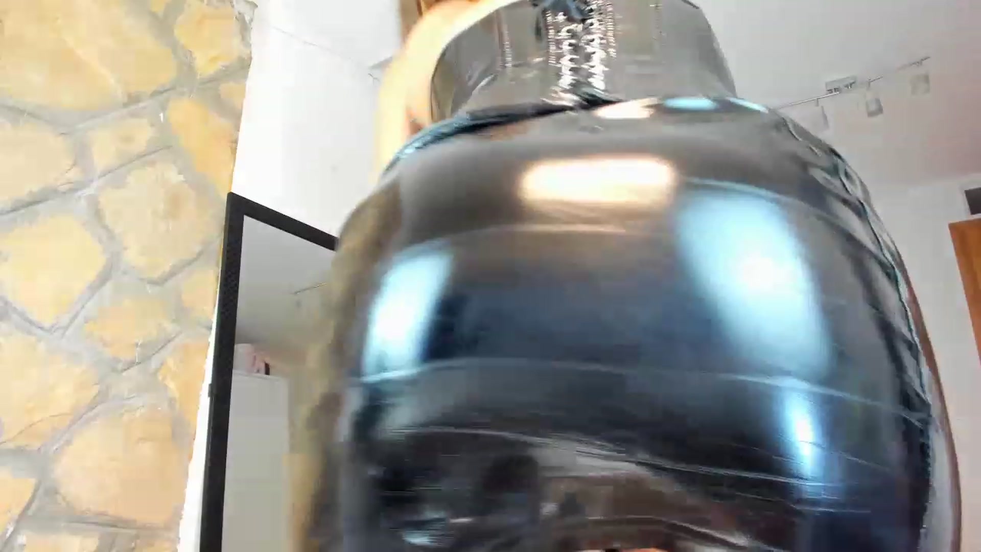 Gallery image thumbnail from AnnasCloset's myfreecams stream on, 04/06/2023, 03:26 image 11 of 20