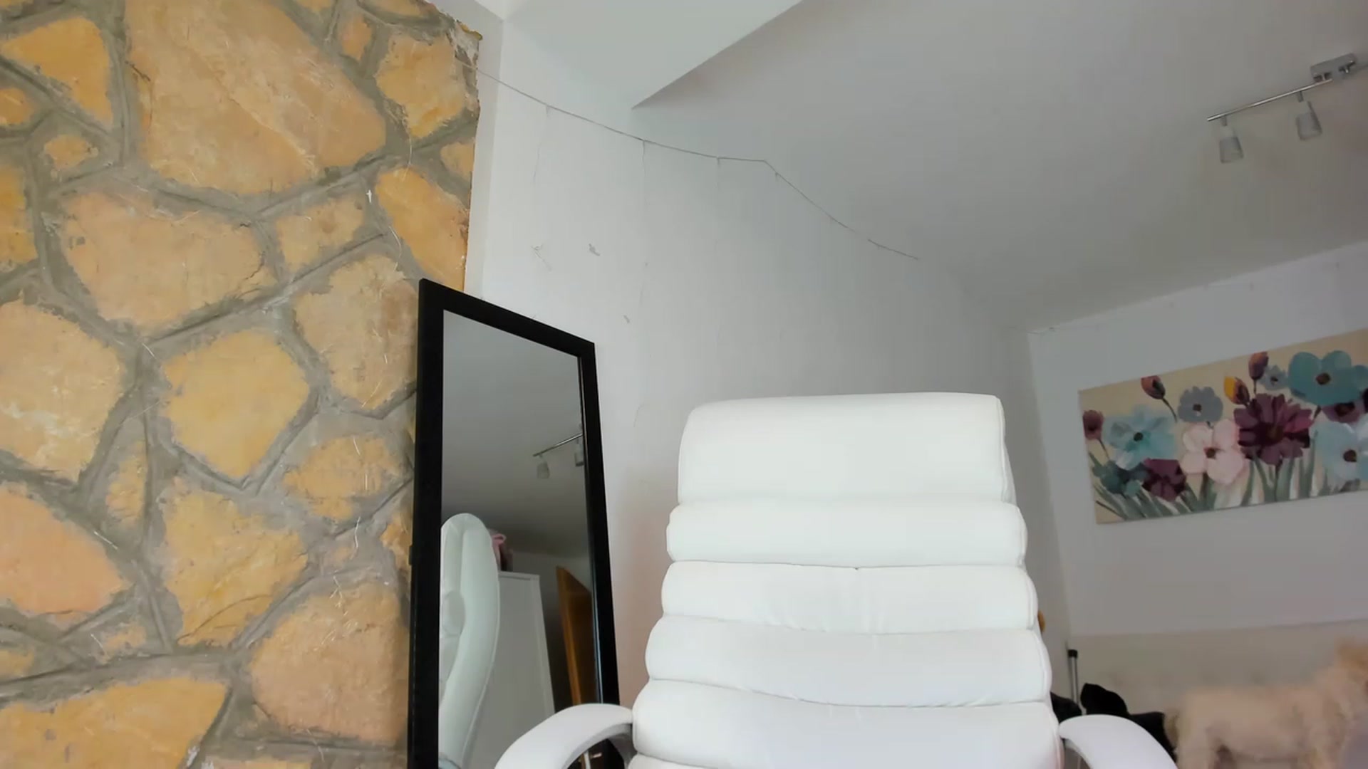 Gallery image thumbnail from AnnasCloset's myfreecams stream on, 06/23/2023, 02:58 image 6 of 20