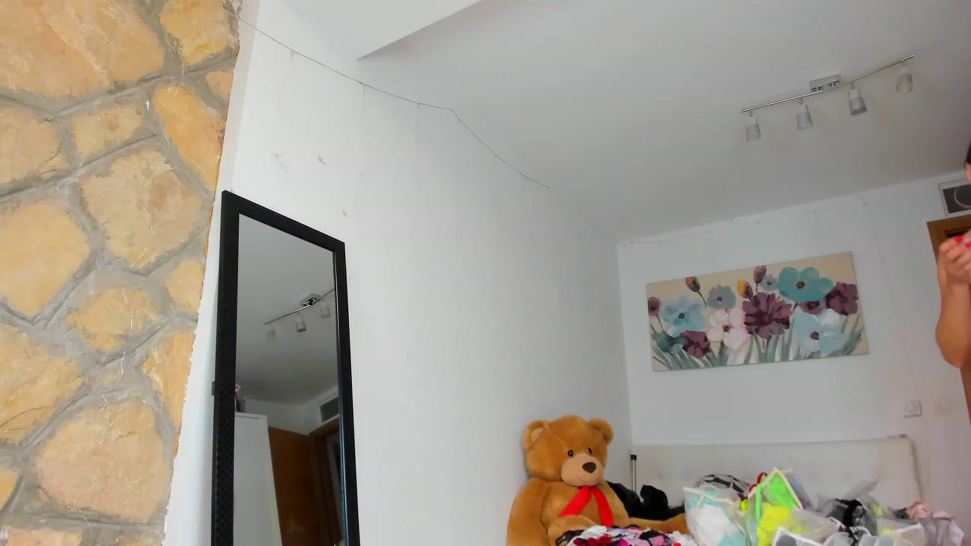 Gallery image thumbnail from AnnasCloset's myfreecams stream on, 06/28/2023, 01:57 image 1 of 20