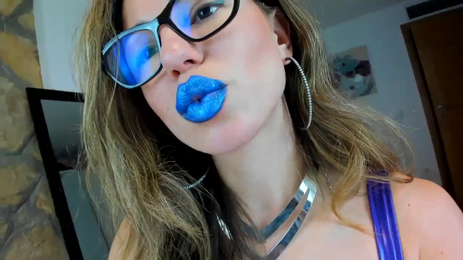 Gallery image thumbnail from AnnasCloset's myfreecams stream on, 07/10/2023, 24:27 image 18 of 20