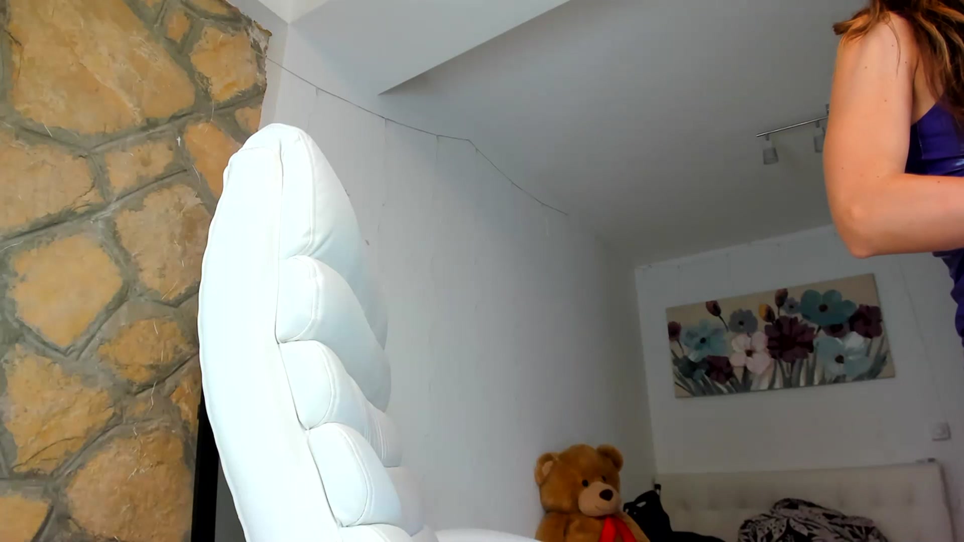 Gallery image thumbnail from AnnasCloset's myfreecams stream on, 07/10/2023, 24:27 image 20 of 20