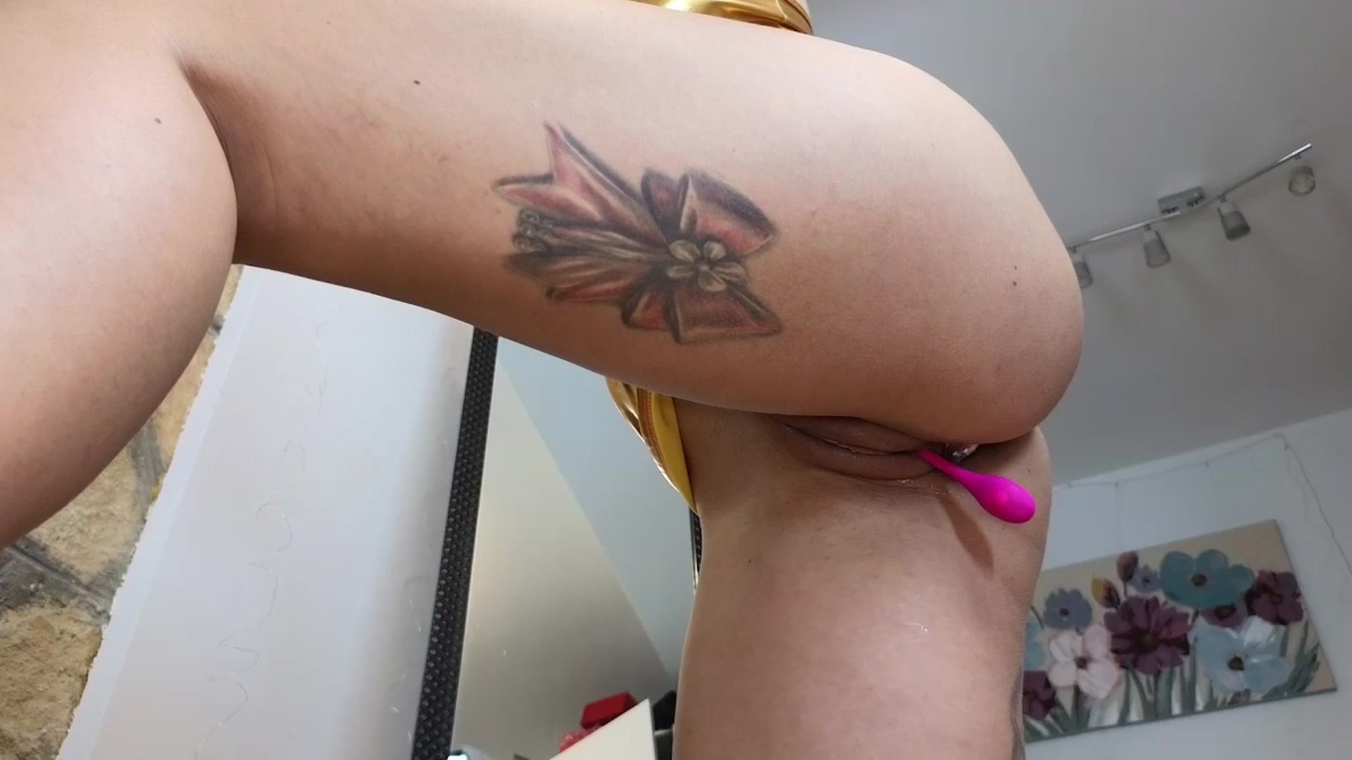 Gallery image thumbnail from AnnasCloset's myfreecams stream on, 07/16/2023, 21:08 image 5 of 20