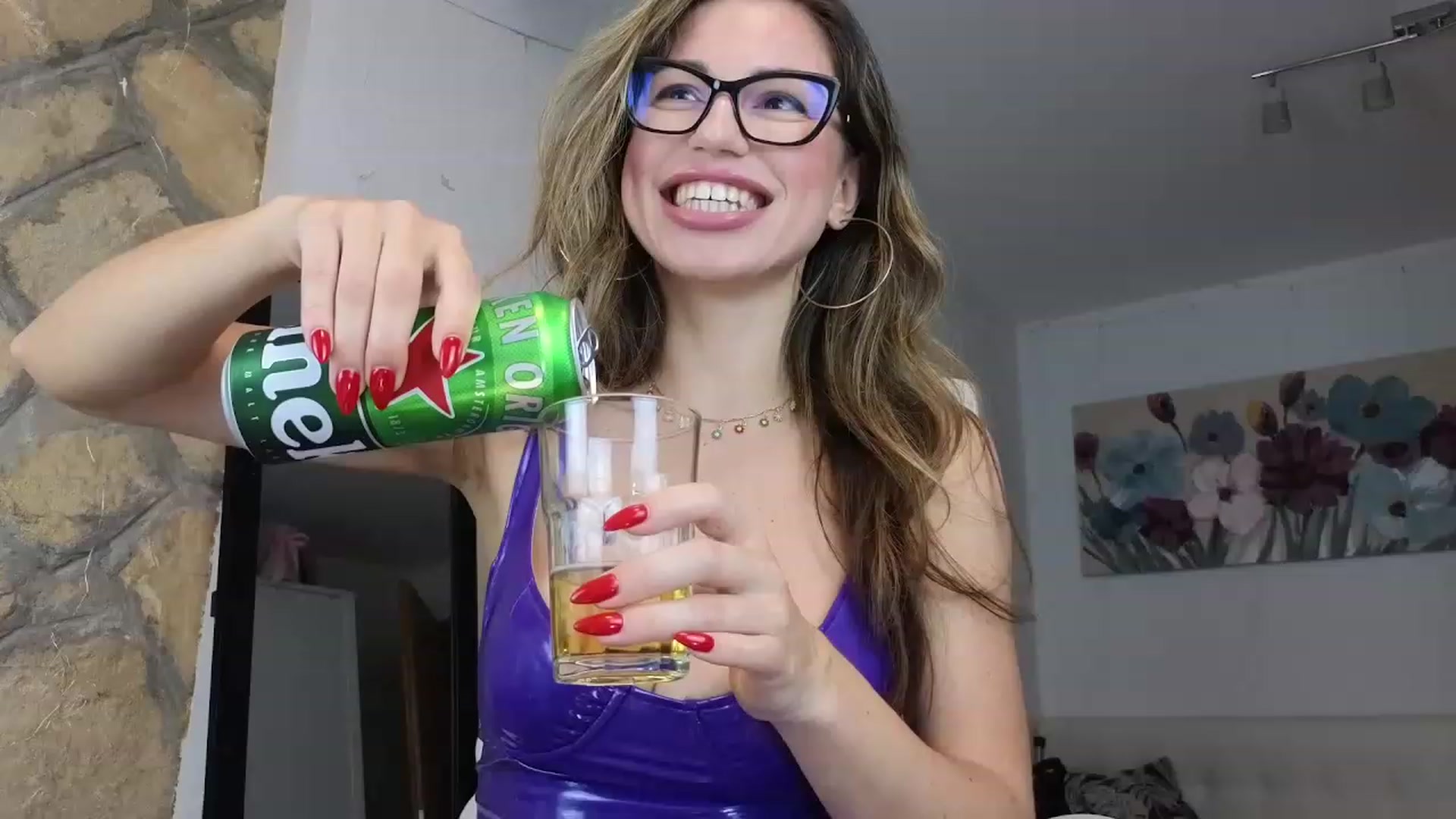 Gallery image thumbnail from AnnasCloset's myfreecams stream on, 07/16/2023, 22:55 image 1 of 20