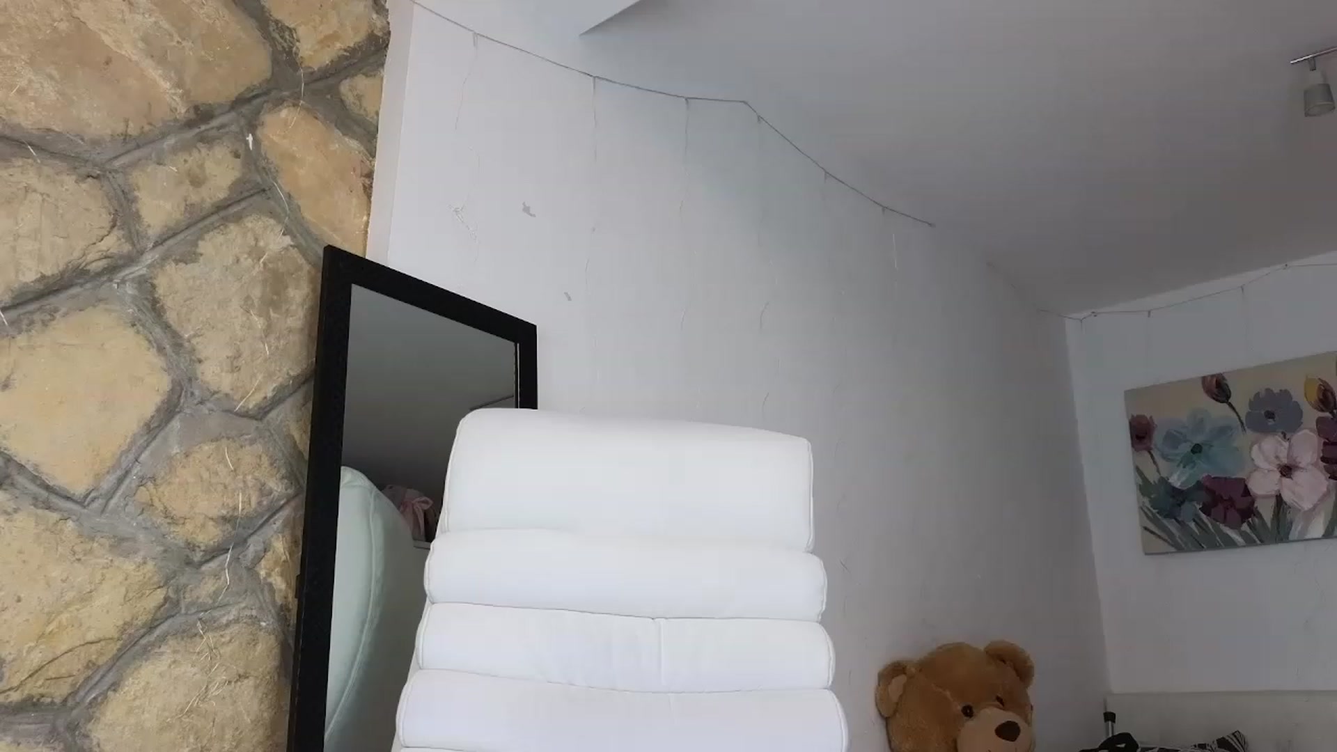 Gallery image thumbnail from AnnasCloset's myfreecams stream on, 07/18/2023, 01:06 image 14 of 20