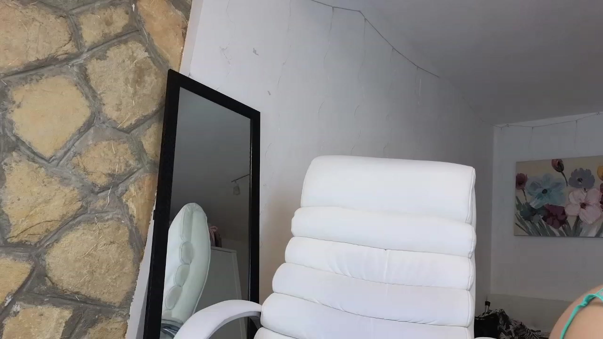 Gallery image thumbnail from AnnasCloset's myfreecams stream on, 07/19/2023, 23:46 image 16 of 20