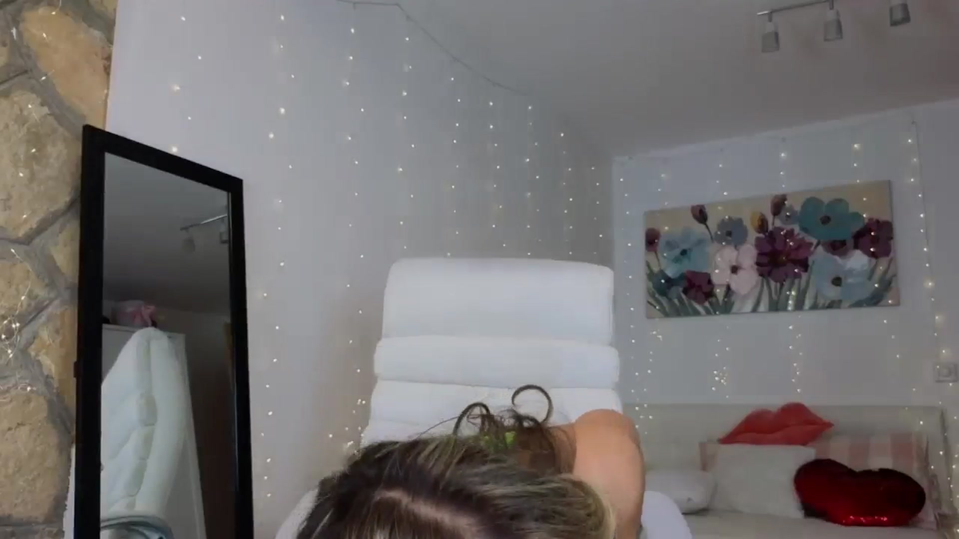 Gallery image thumbnail from AnnasCloset's myfreecams stream on, 10/17/2023, 23:48 image 20 of 20