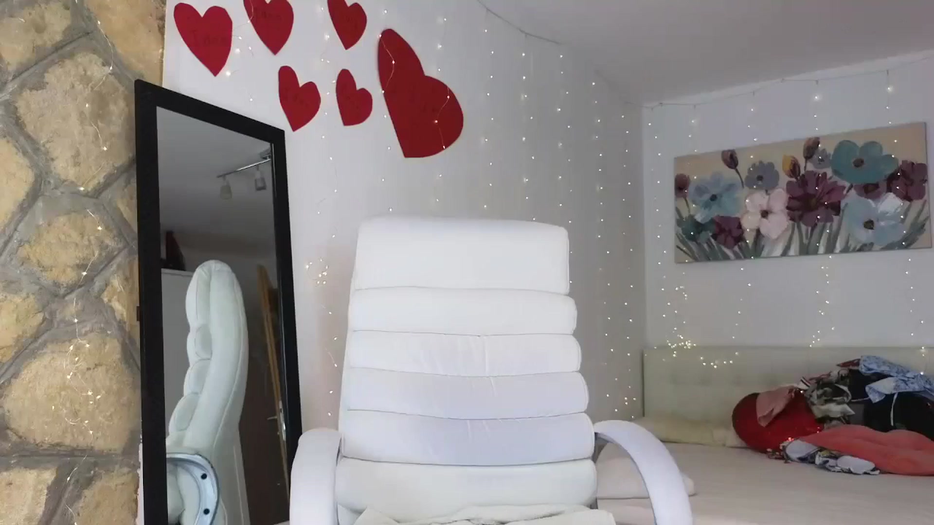 Gallery image thumbnail from AnnasCloset's myfreecams stream on, 02/27/2024, 02:30 image 14 of 20