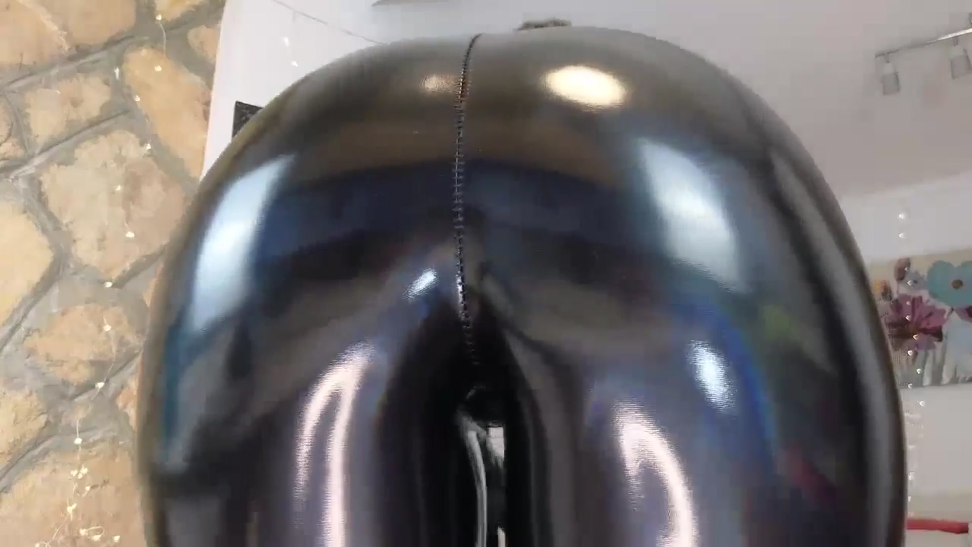 Gallery image thumbnail from AnnasCloset's myfreecams stream on, 05/29/2024, 23:52 image 5 of 20