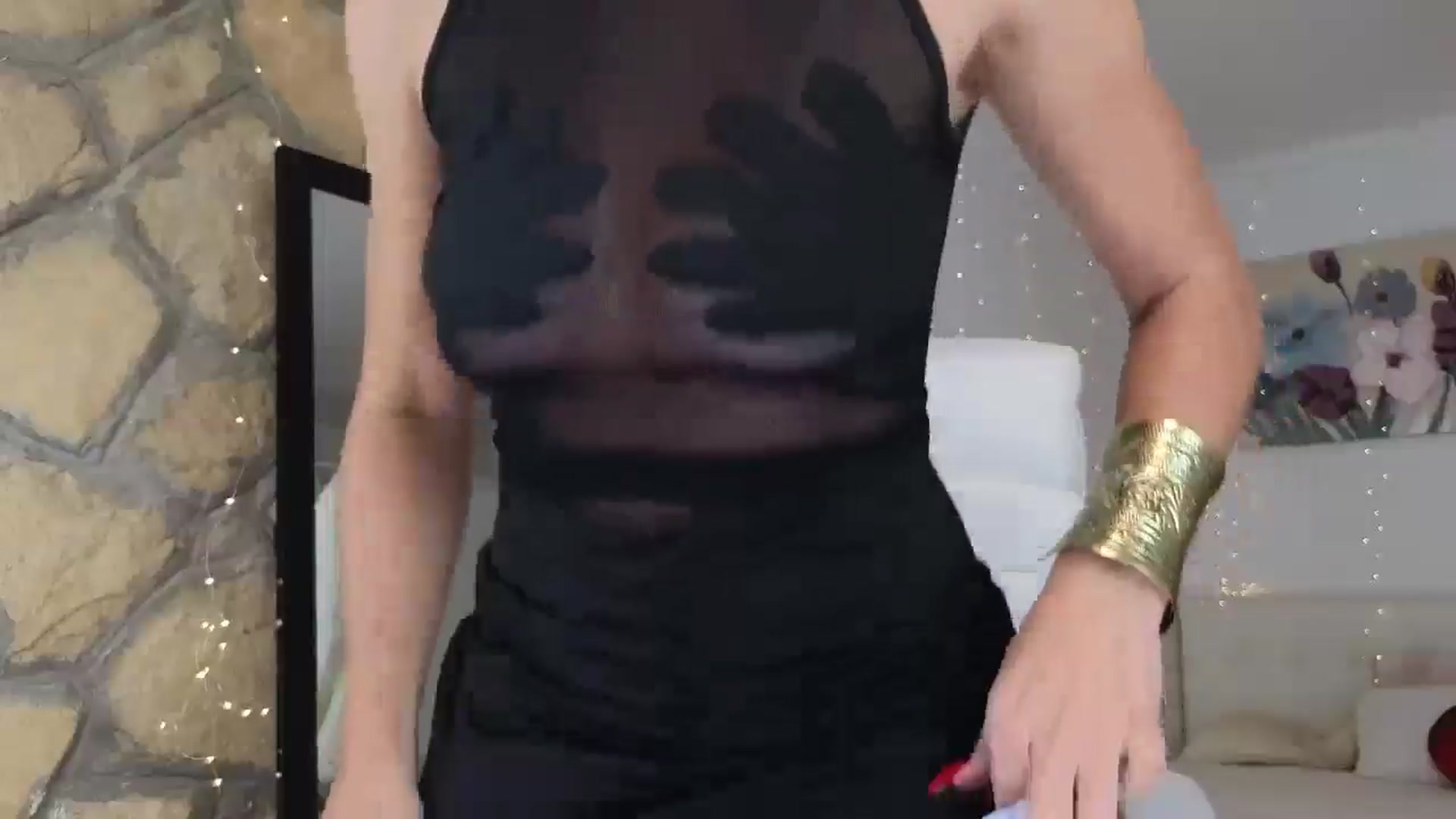 Gallery image thumbnail from AnnasCloset's myfreecams stream on, 07/05/2024, 02:50 image 19 of 20