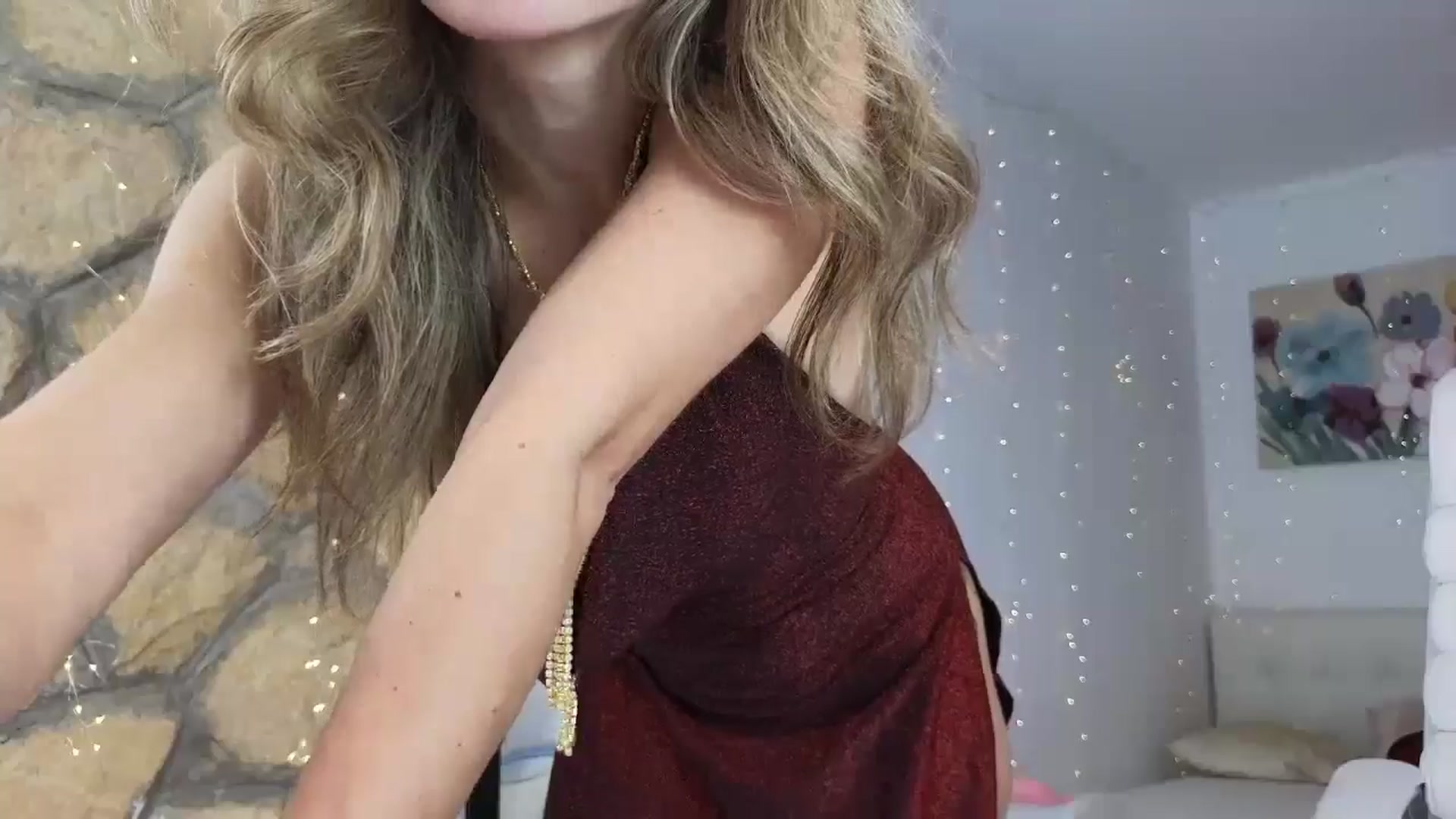 Gallery image thumbnail from AnnasCloset's myfreecams stream on, 11/10/2024, 22:41 image 16 of 20