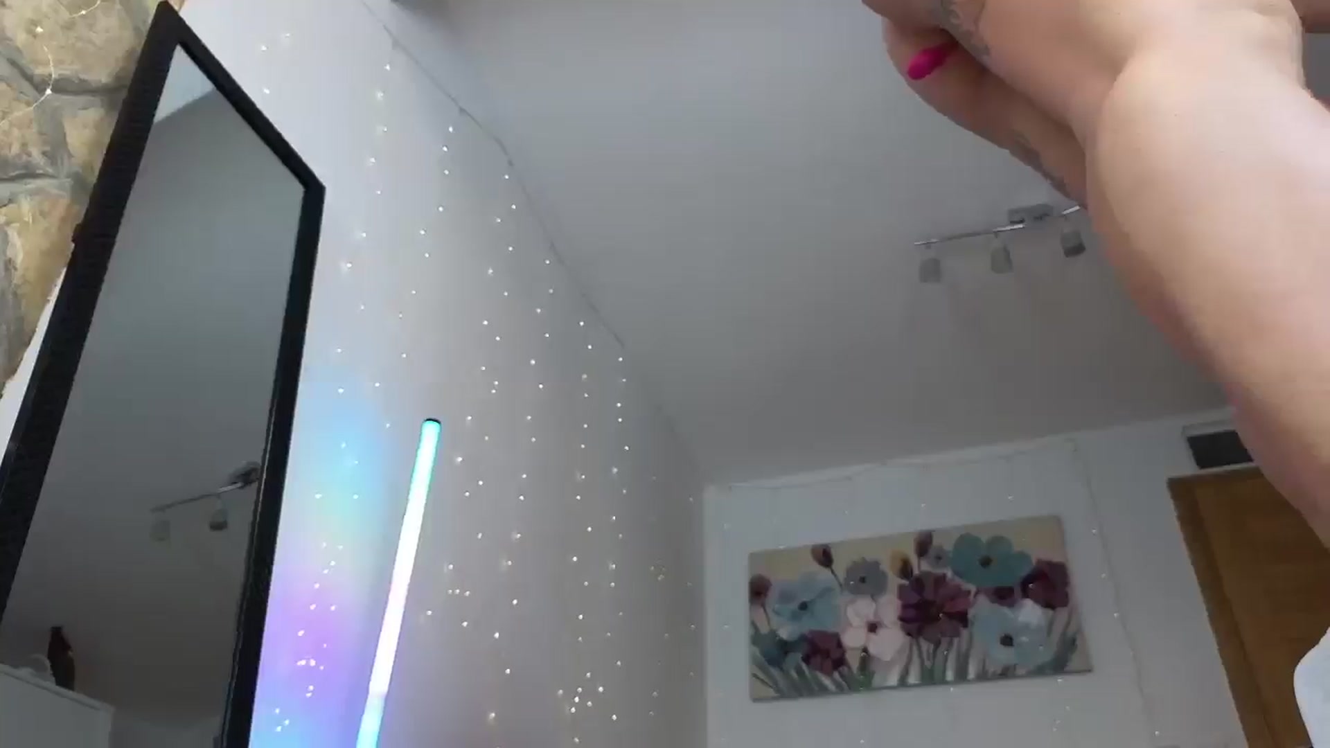 Gallery image thumbnail from AnnasCloset's myfreecams stream on, 02/10/2025, 02:48 image 14 of 20
