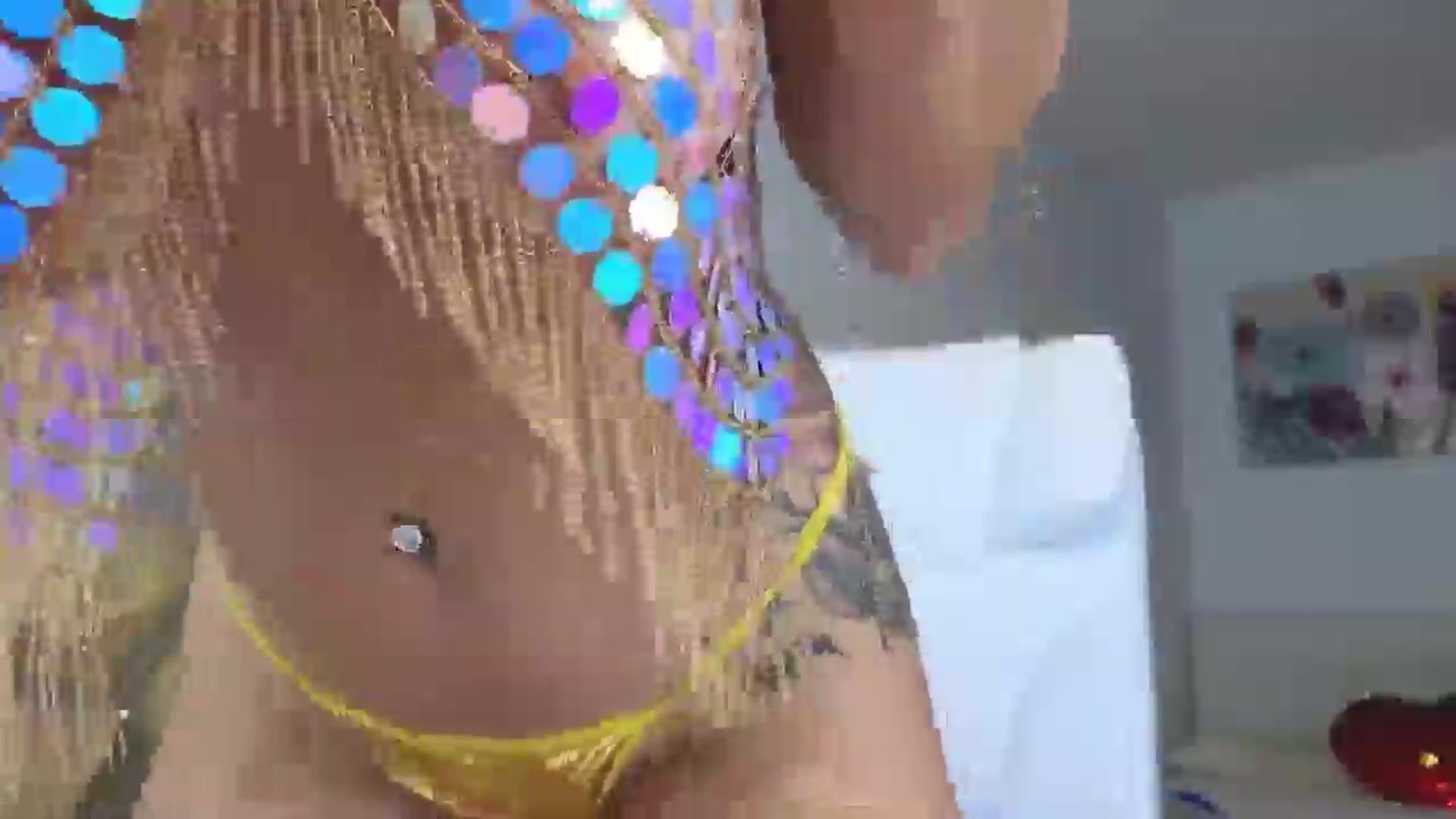 Gallery image thumbnail from AnnasCloset's myfreecams stream on, 03/16/2025, 10:01 image 10 of 20