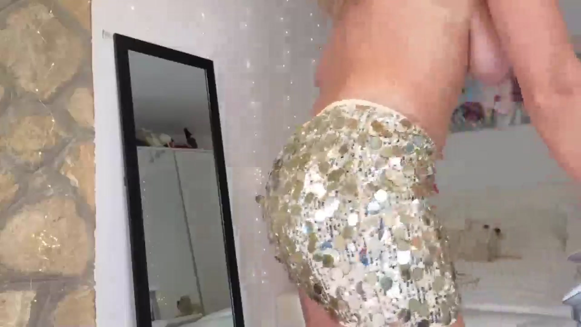 Gallery image thumbnail from AnnasCloset's myfreecams stream on, 09/08/2025, 01:35 image 3 of 20