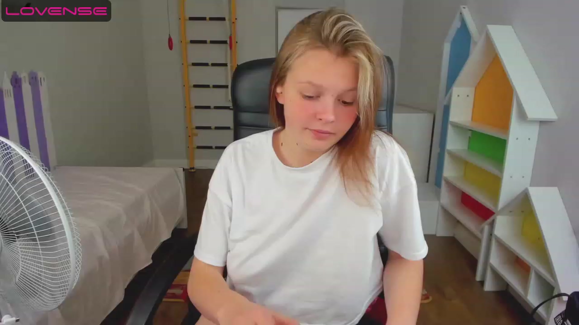 Gallery image thumbnail from Annasteel's myfreecams stream on, 06/19/2023, 09:45 image 11 of 20
