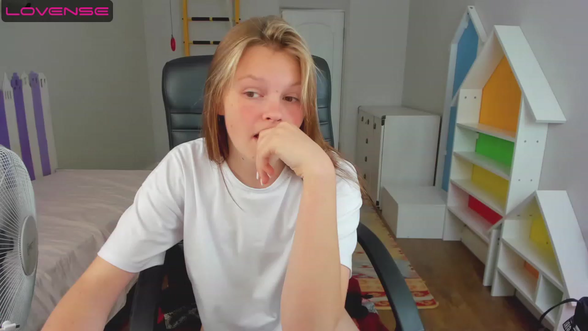 Gallery image thumbnail from Annasteel's myfreecams stream on, 06/19/2023, 09:45 image 13 of 20