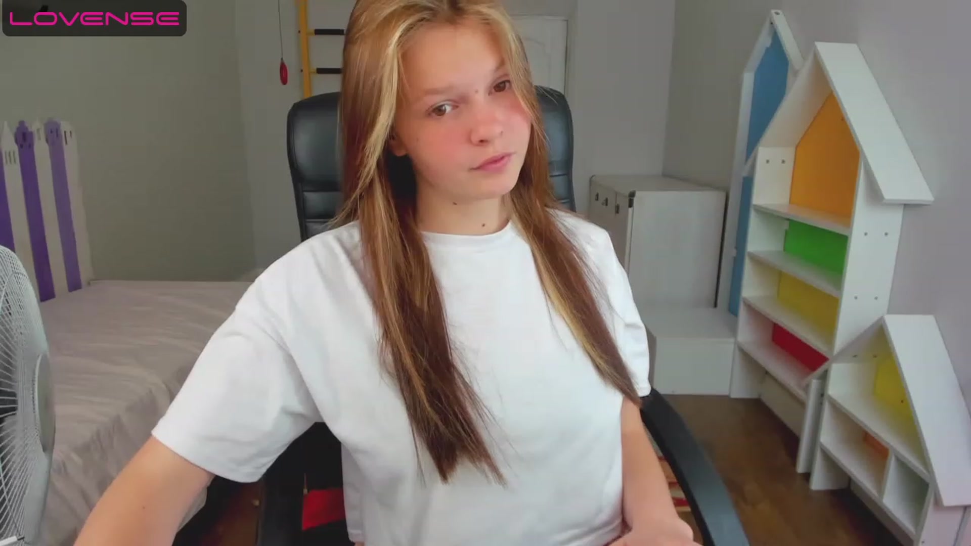 Gallery image thumbnail from Annasteel's myfreecams stream on, 06/19/2023, 10:57 image 17 of 20