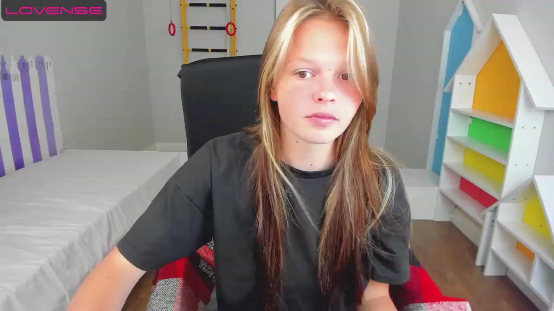 Gallery image thumbnail from Annasteel's myfreecams stream on, 07/18/2023, 10:01 image 8 of 20