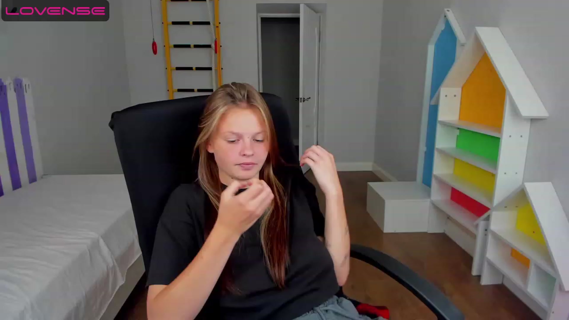 Gallery image thumbnail from Annasteel's myfreecams stream on, 07/22/2023, 09:42 image 2 of 20