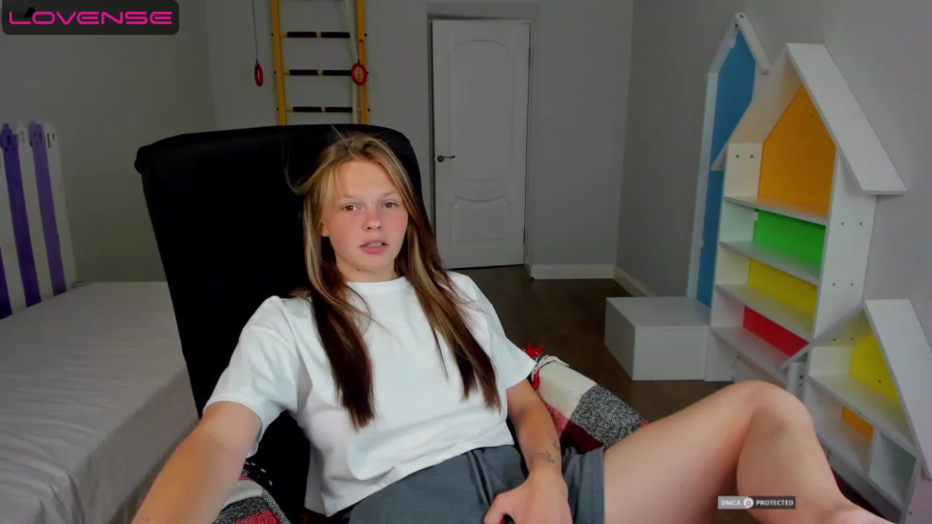 Gallery image thumbnail from Annasteel's myfreecams stream on, 07/23/2023, 10:25 image 10 of 20