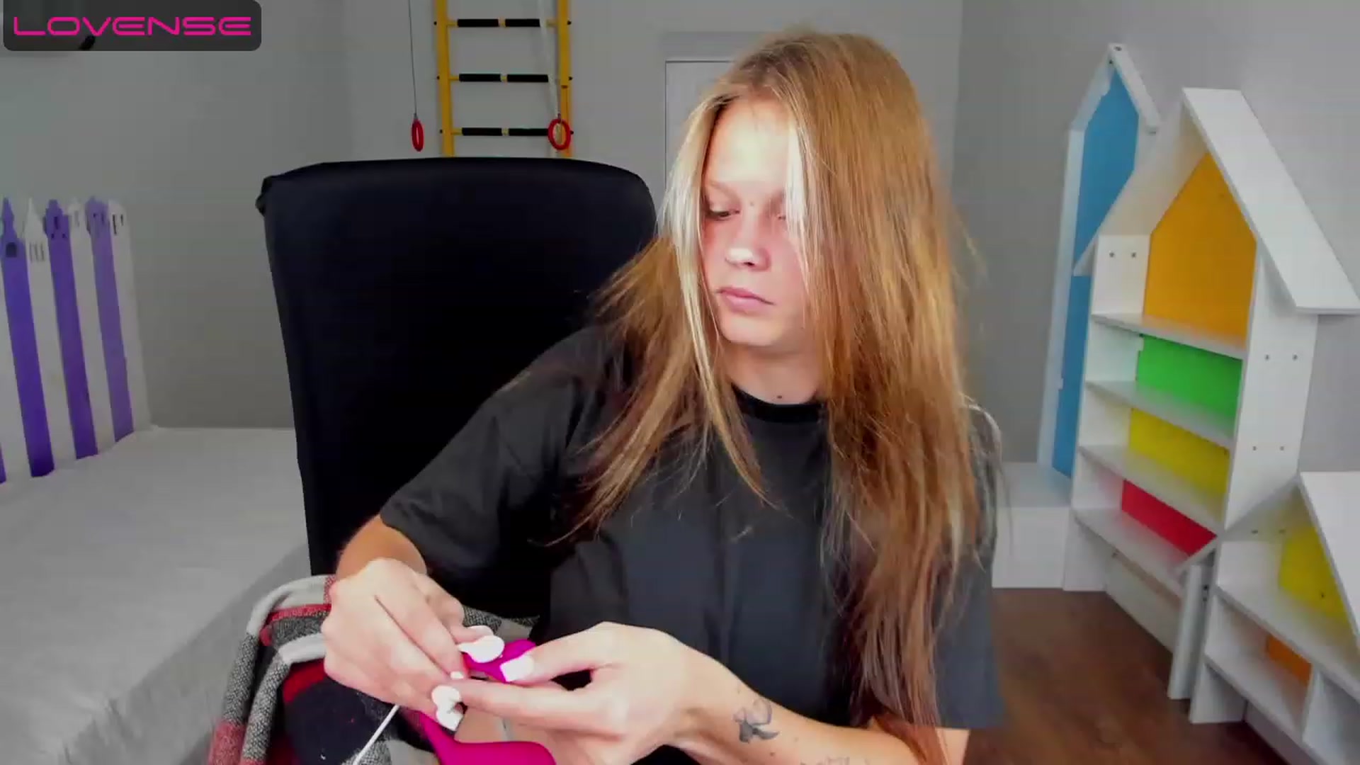 Gallery image thumbnail from Annasteel's myfreecams stream on, 07/26/2023, 10:29 image 4 of 20