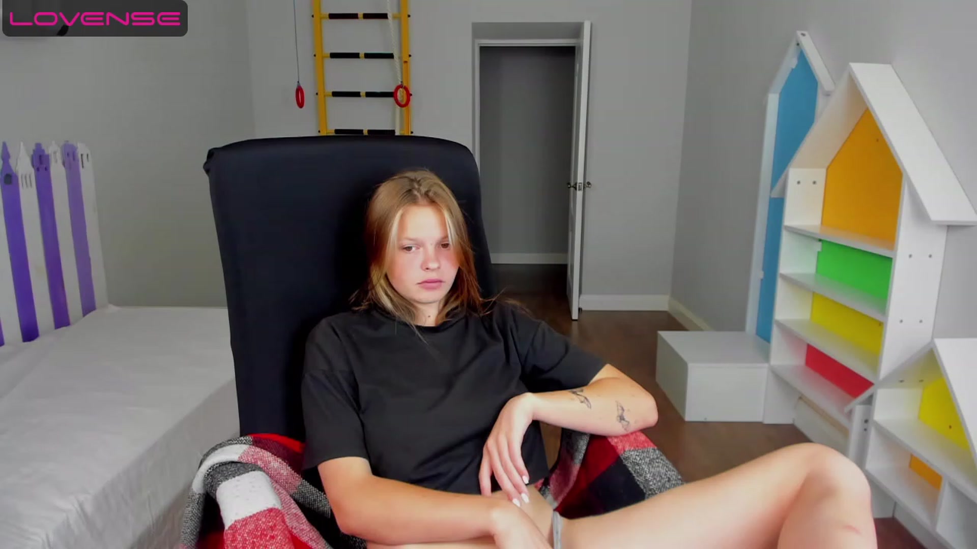 Gallery image thumbnail from Annasteel's myfreecams stream on, 07/26/2023, 10:29 image 1 of 20