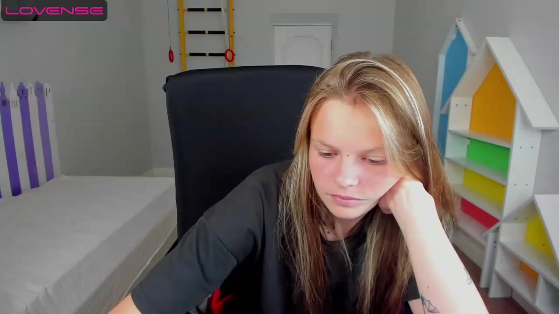 Gallery image thumbnail from Annasteel's myfreecams stream on, 07/26/2023, 10:29 image 16 of 20