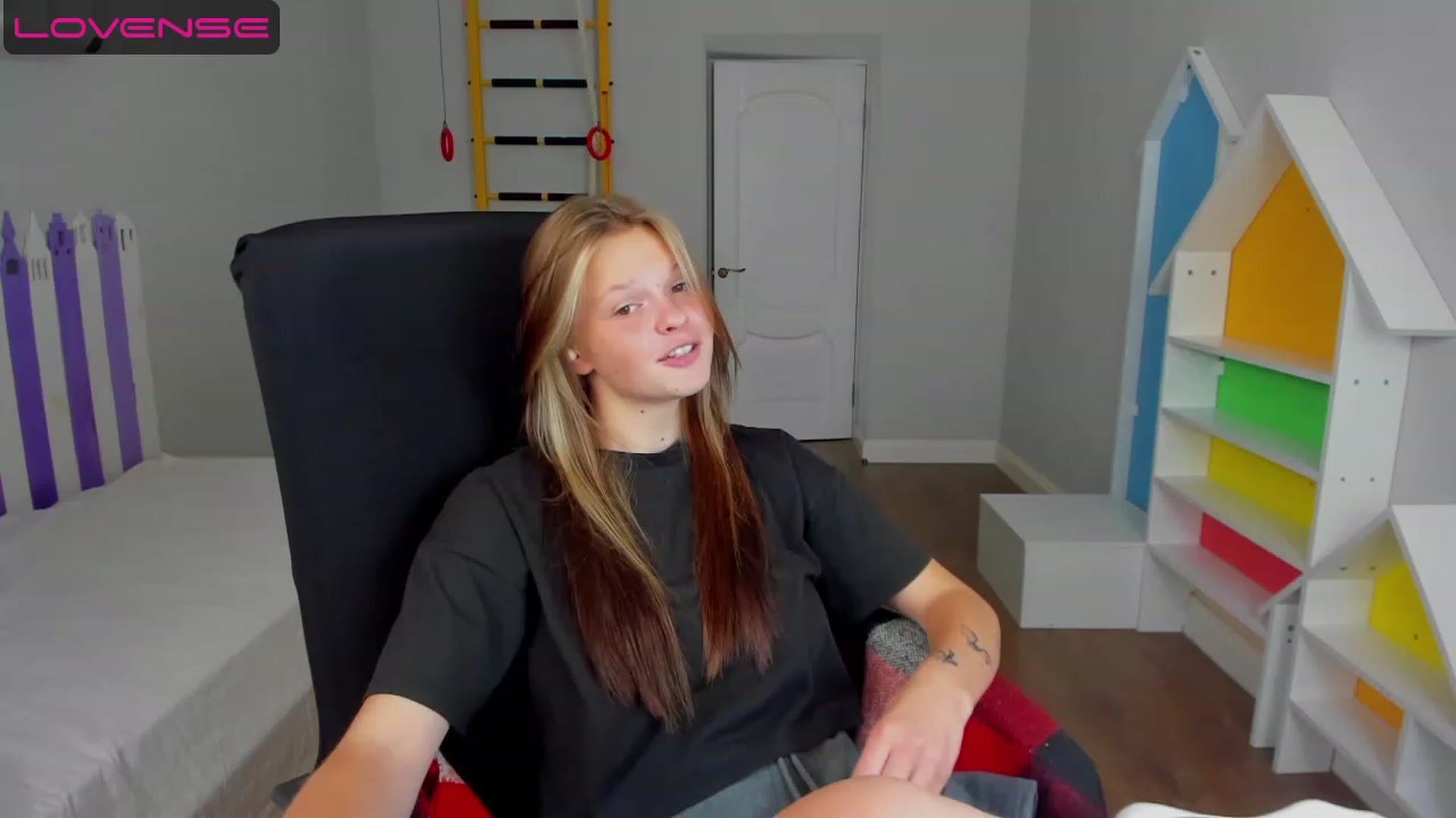Gallery image thumbnail from Annasteel's myfreecams stream on, 07/26/2023, 11:26 image 7 of 20