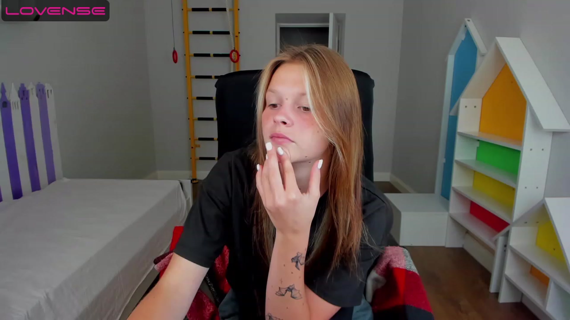 Gallery image thumbnail from Annasteel's myfreecams stream on, 07/26/2023, 11:26 image 5 of 20