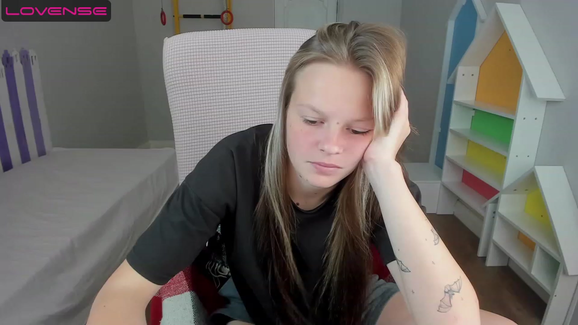Gallery image thumbnail from Annasteel's myfreecams stream on, 08/10/2023, 11:10 image 1 of 20