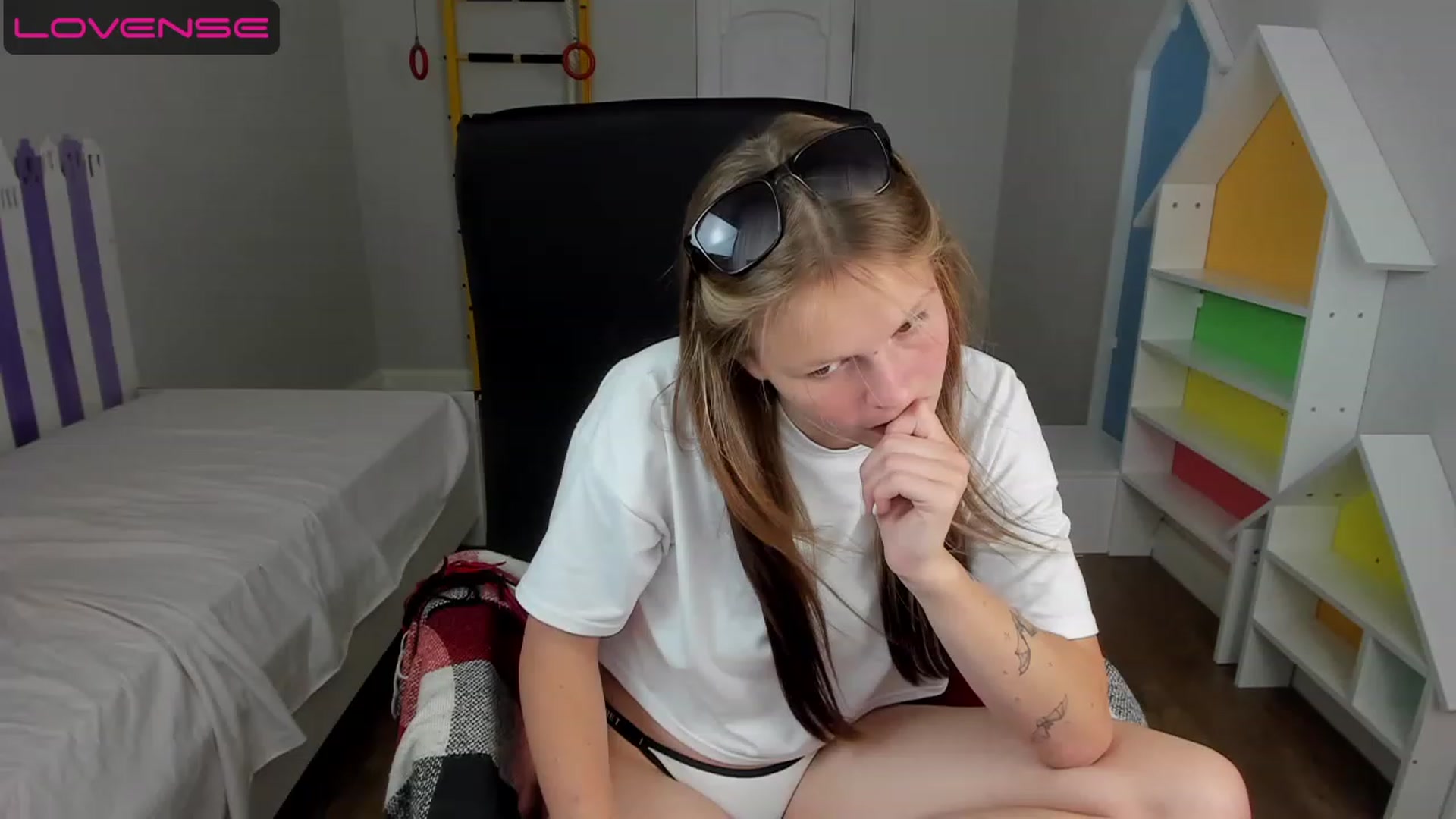 Gallery image thumbnail from Annasteel's myfreecams stream on, 08/16/2023, 10:03 image 6 of 20