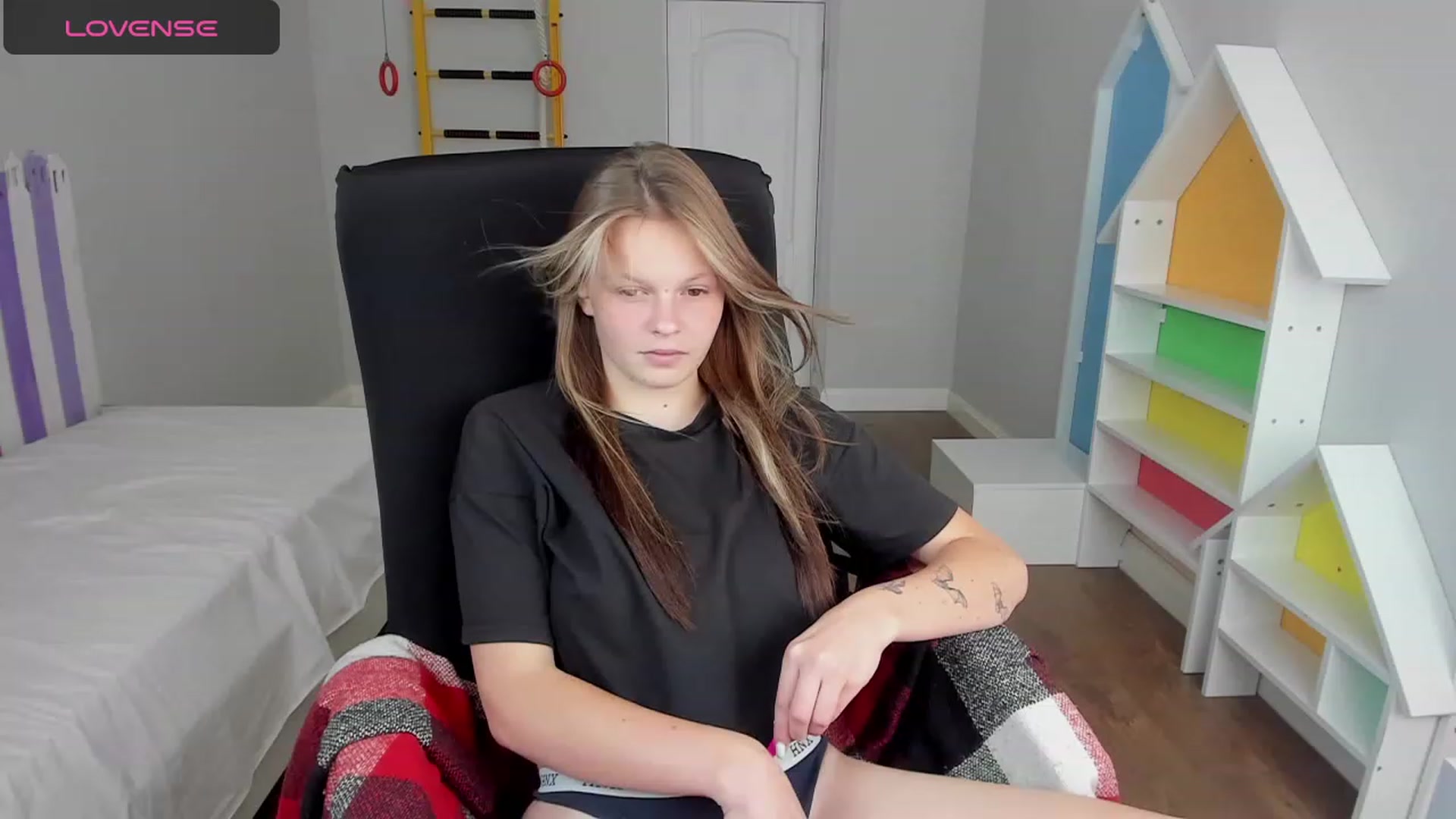 Gallery image thumbnail from Annasteel's myfreecams stream on, 08/17/2023, 11:14 image 18 of 20