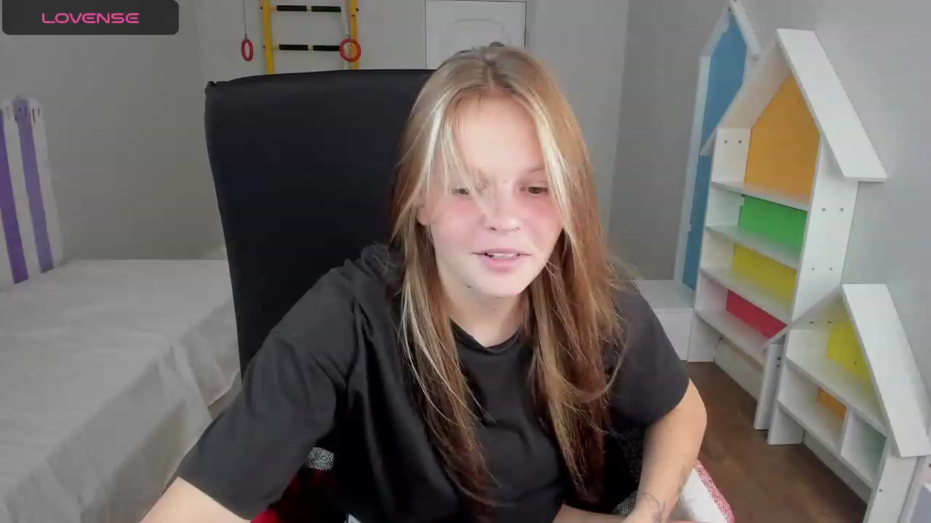 Gallery image thumbnail from Annasteel's myfreecams stream on, 08/17/2023, 11:14 image 17 of 20
