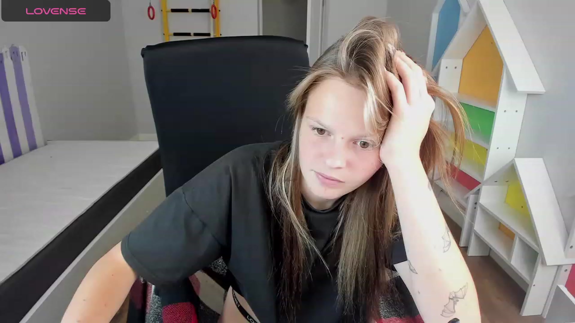 Gallery image thumbnail from Annasteel's myfreecams stream on, 08/26/2023, 12:50 image 6 of 20