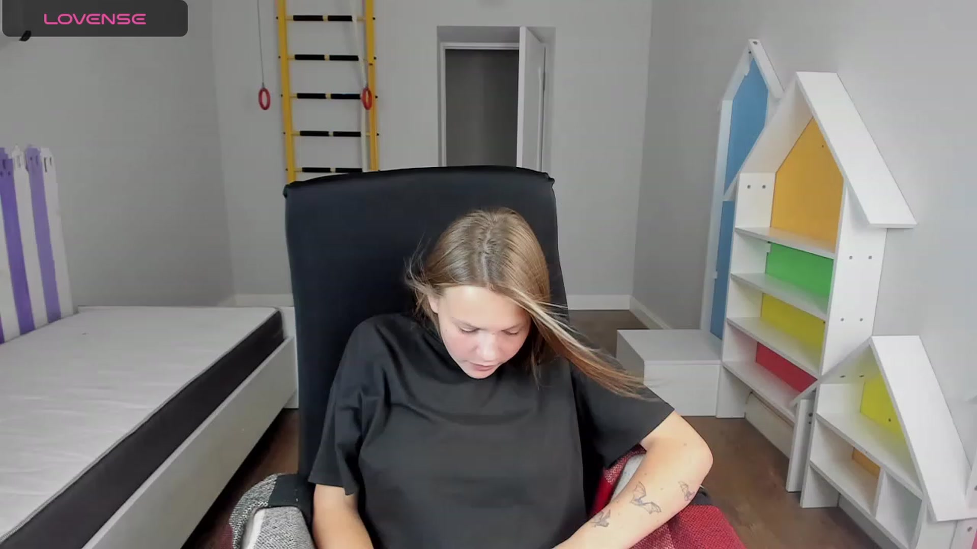 Gallery image thumbnail from Annasteel's myfreecams stream on, 08/26/2023, 12:50 image 17 of 20