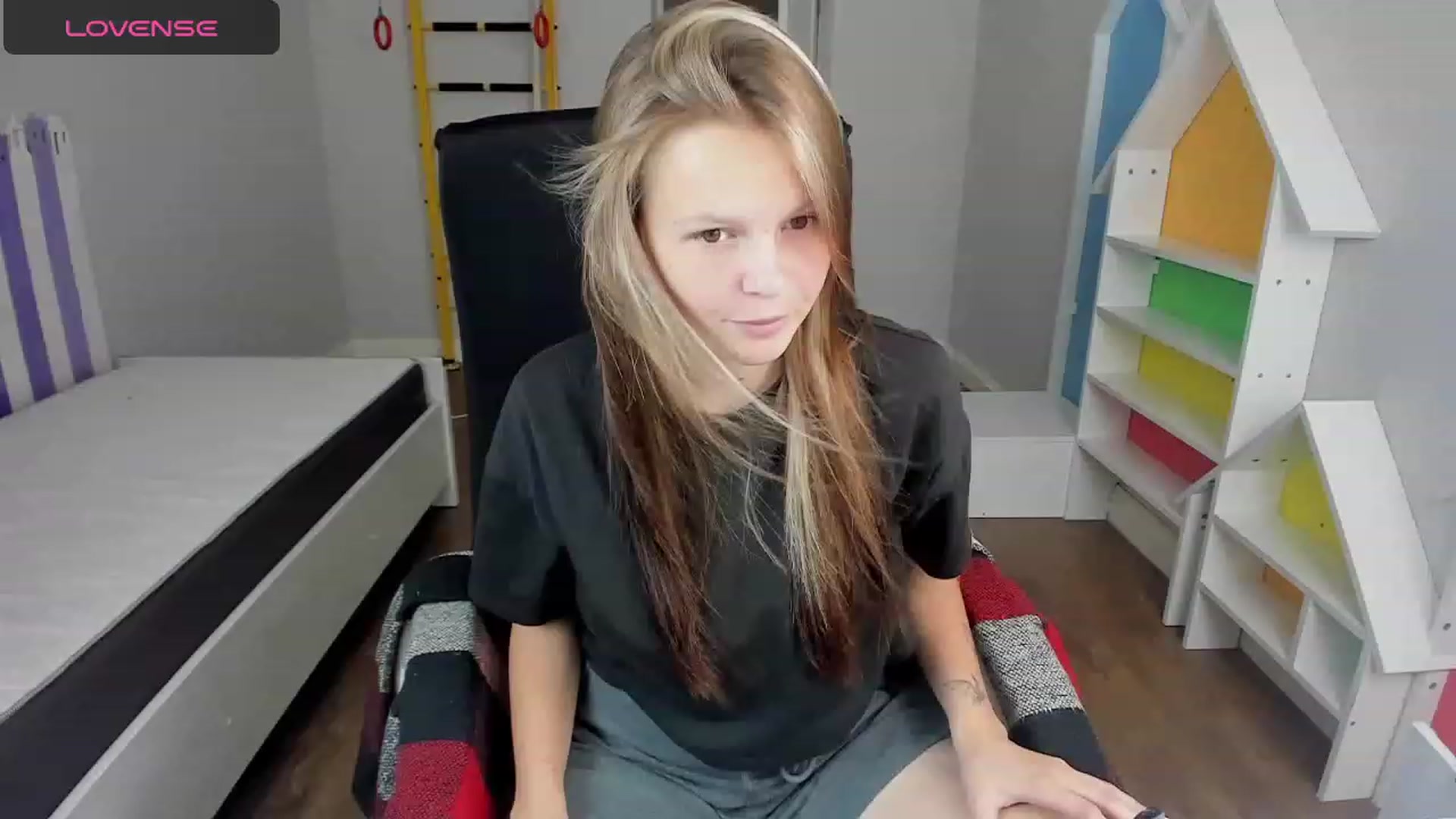 Gallery image thumbnail from Annasteel's myfreecams stream on, 08/26/2023, 12:50 image 3 of 20