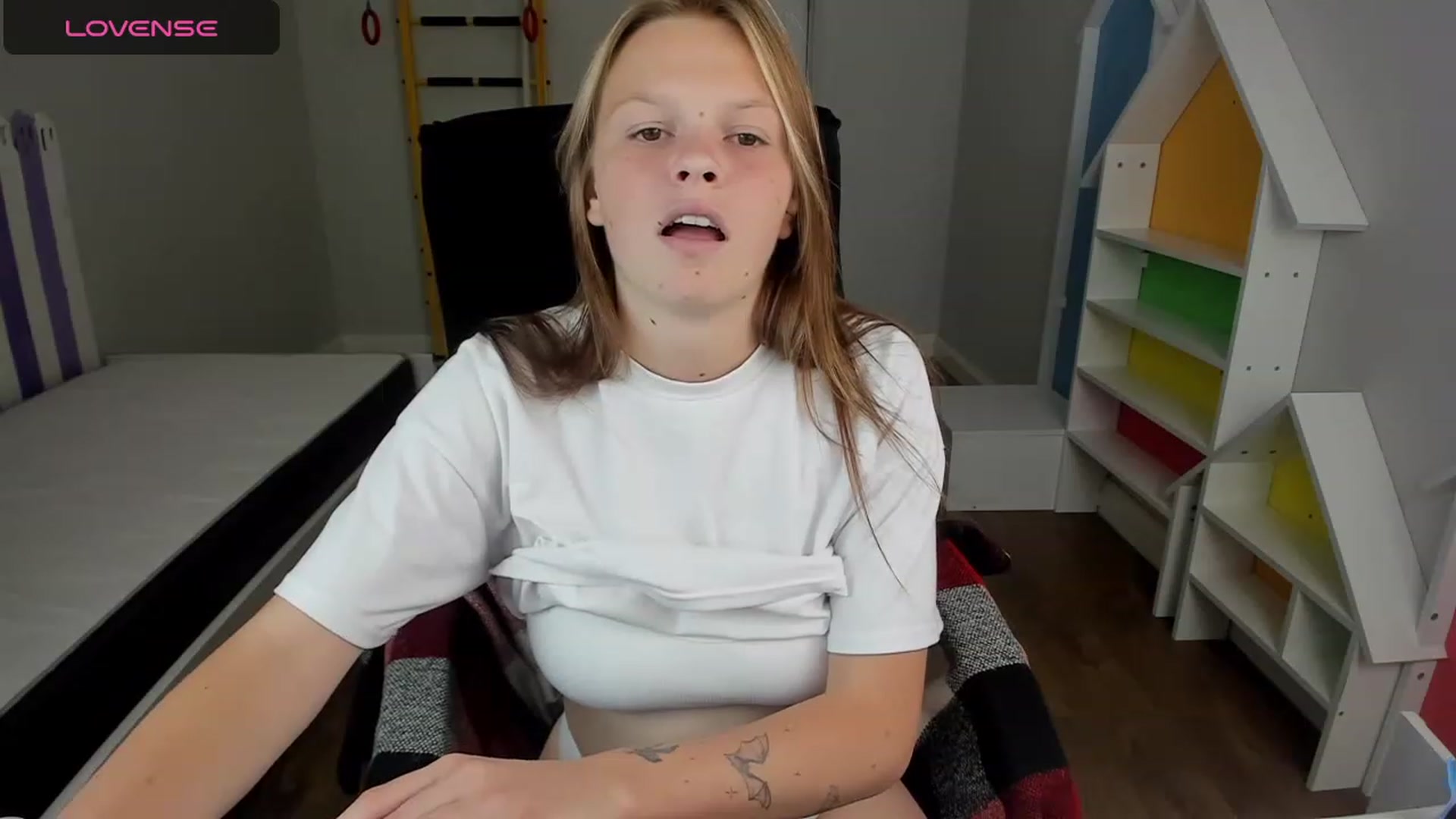 Gallery image thumbnail from Annasteel's myfreecams stream on, 08/28/2023, 11:53 image 11 of 20