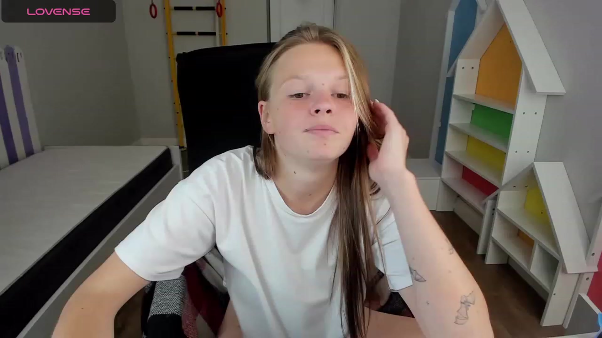 Gallery image thumbnail from Annasteel's myfreecams stream on, 08/28/2023, 11:53 image 4 of 20