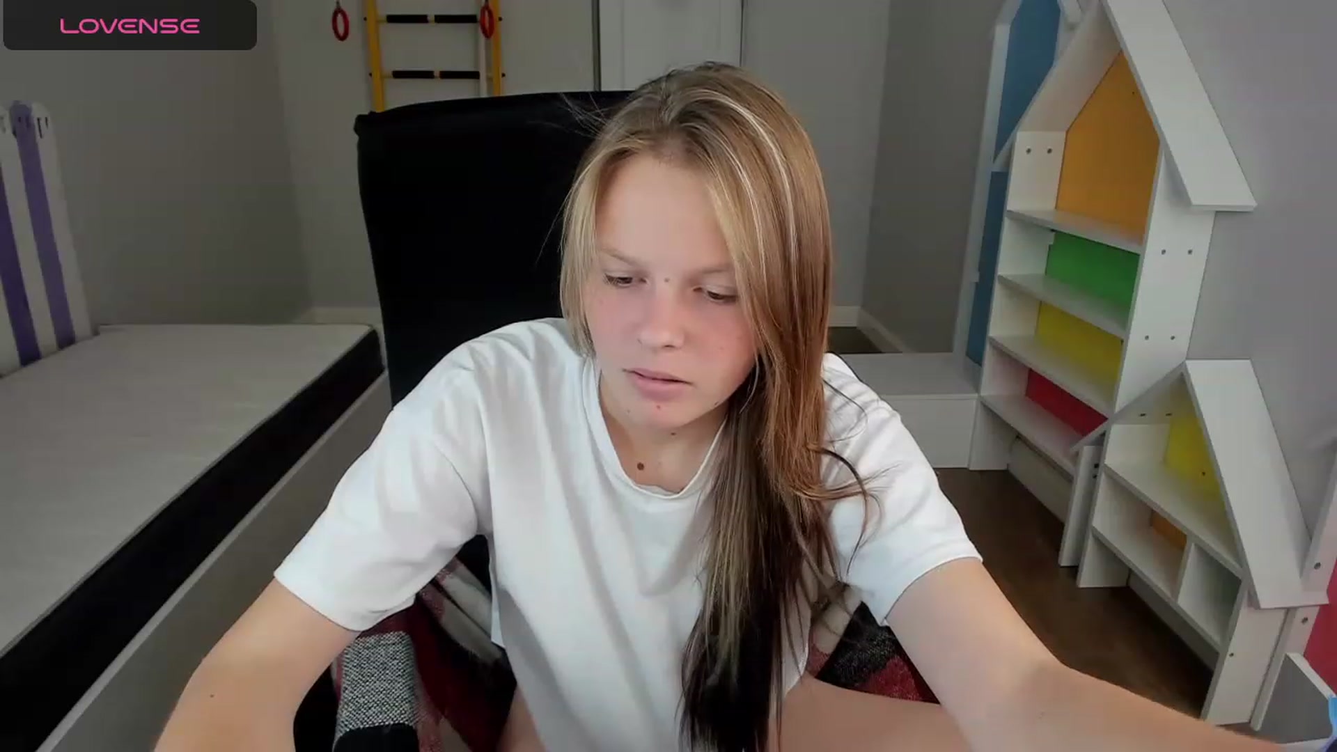 Gallery image thumbnail from Annasteel's myfreecams stream on, 08/28/2023, 11:53 image 3 of 20