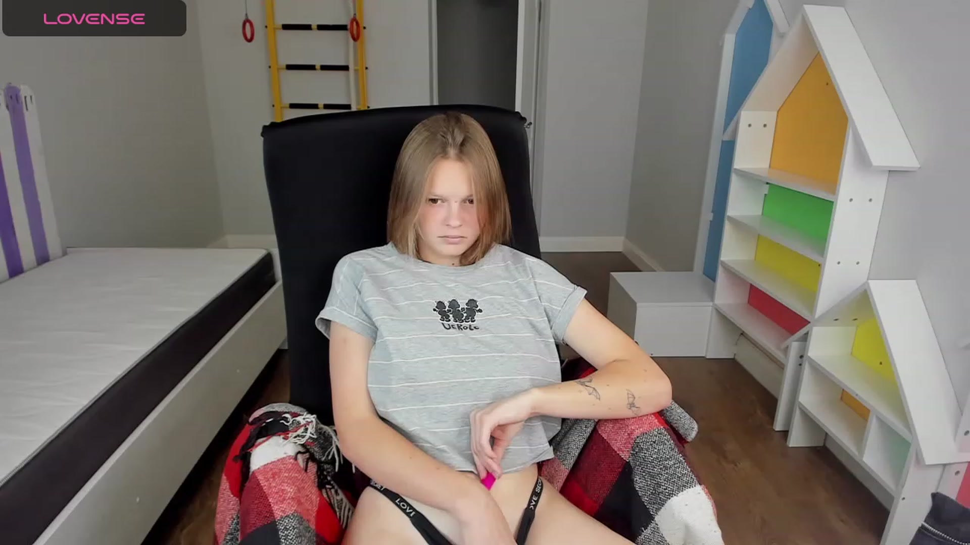 Gallery image thumbnail from Annasteel's myfreecams stream on, 08/29/2023, 09:43 image 4 of 20