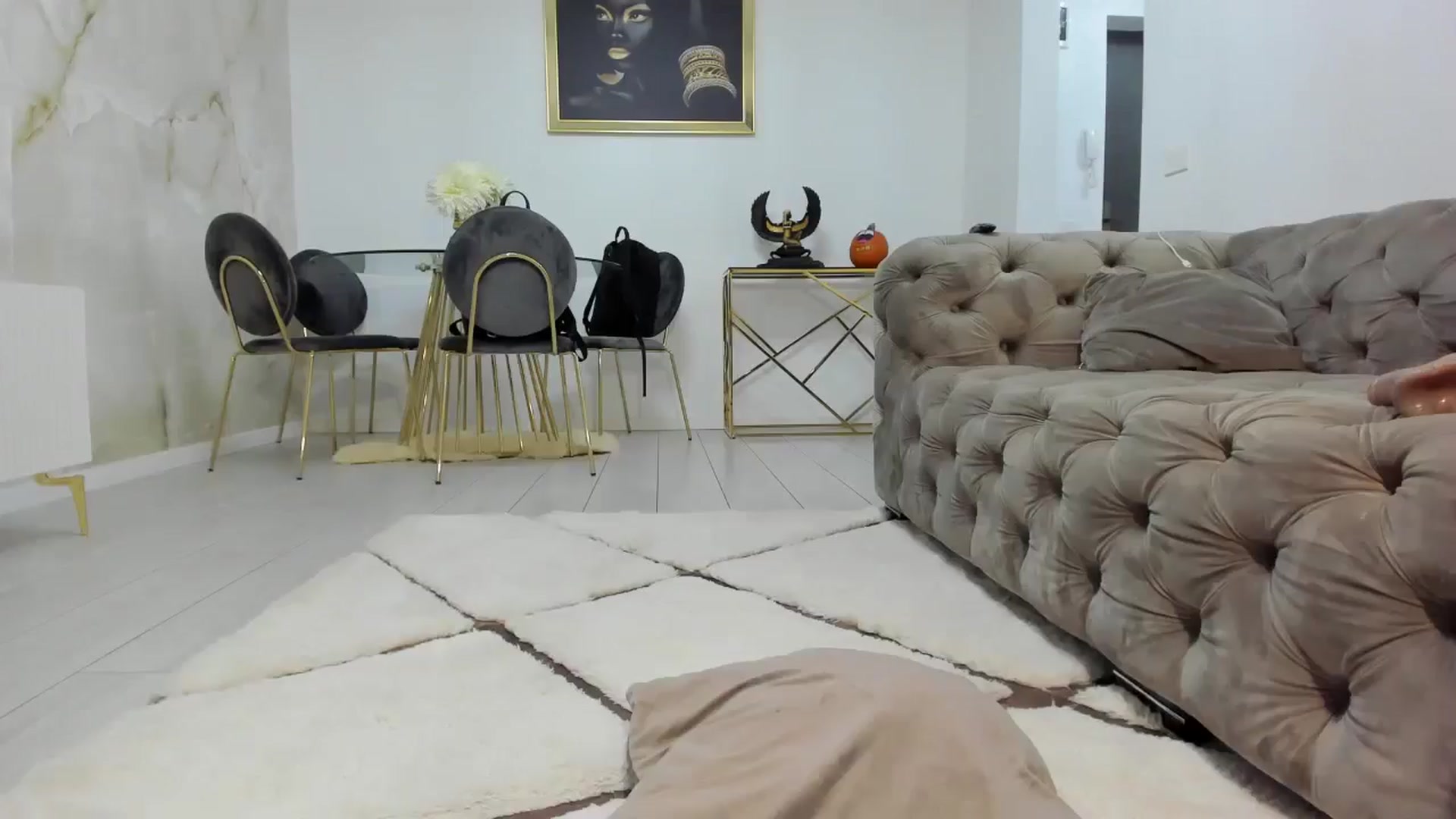 Gallery image thumbnail from Anne_Marieee's myfreecams stream on, 10/18/2024, 20:42 image 20 of 20