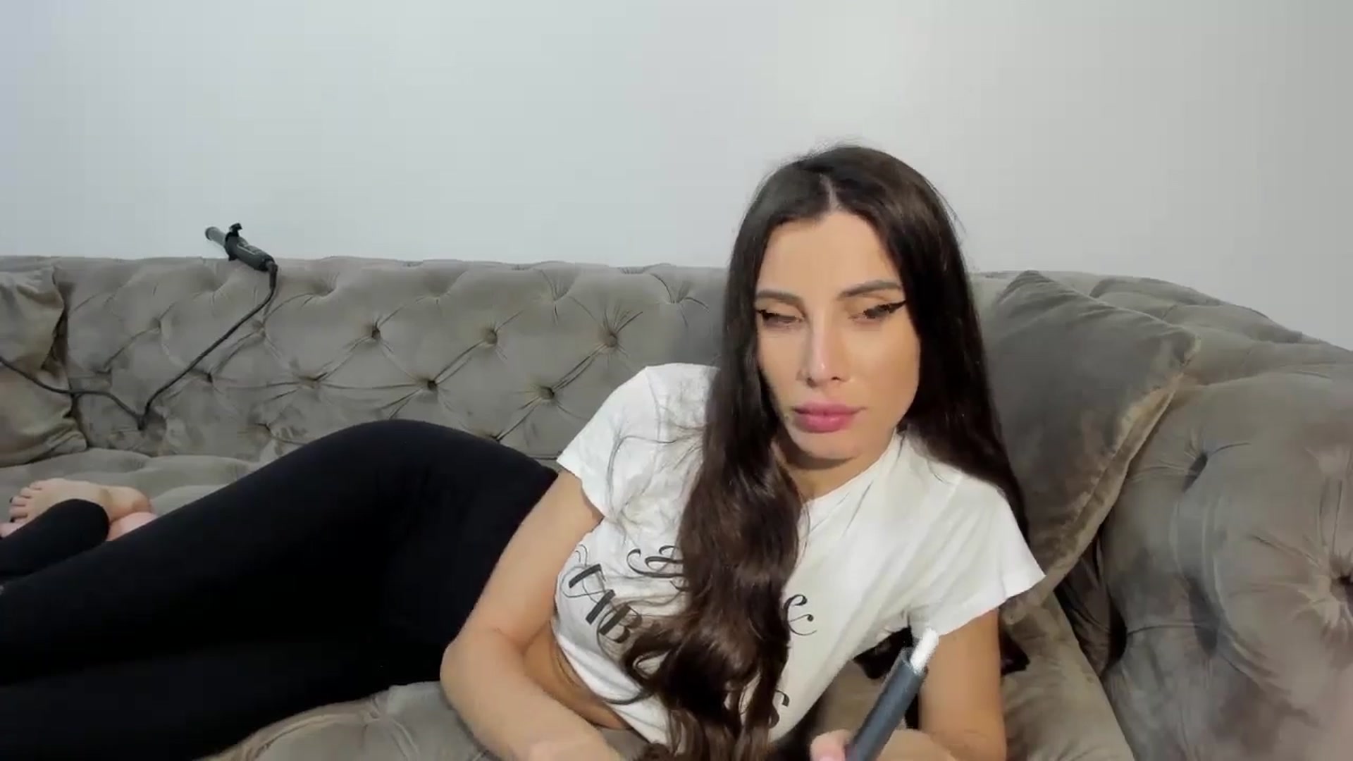 Gallery image thumbnail from Anne_Marieee's myfreecams stream on, 10/24/2024, 18:49 image 12 of 20