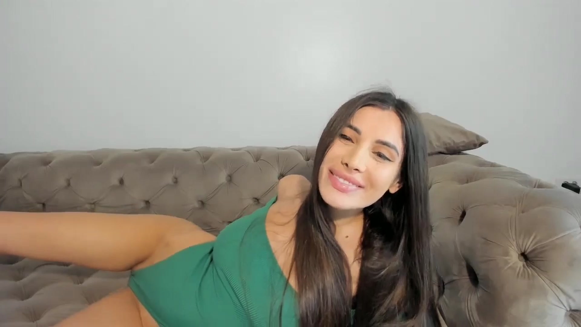 Gallery image thumbnail from Anne_Marieee's myfreecams stream on, 01/19/2025, 11:53 image 9 of 20