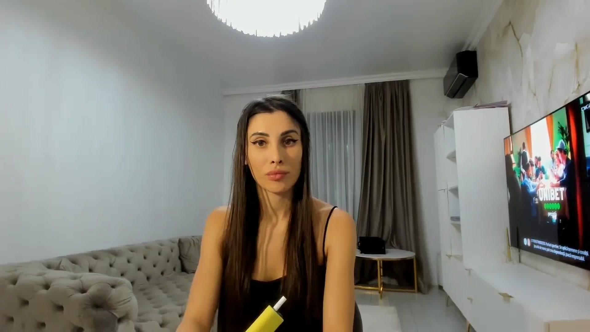 Gallery image thumbnail from Anne_Marieee's myfreecams stream on, 01/30/2025, 22:27 image 20 of 20
