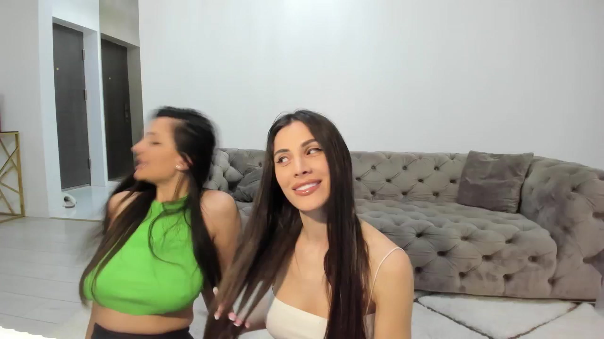 Gallery image thumbnail from Anne_Marieee's myfreecams stream on, 03/24/2025, 13:35 image 6 of 20