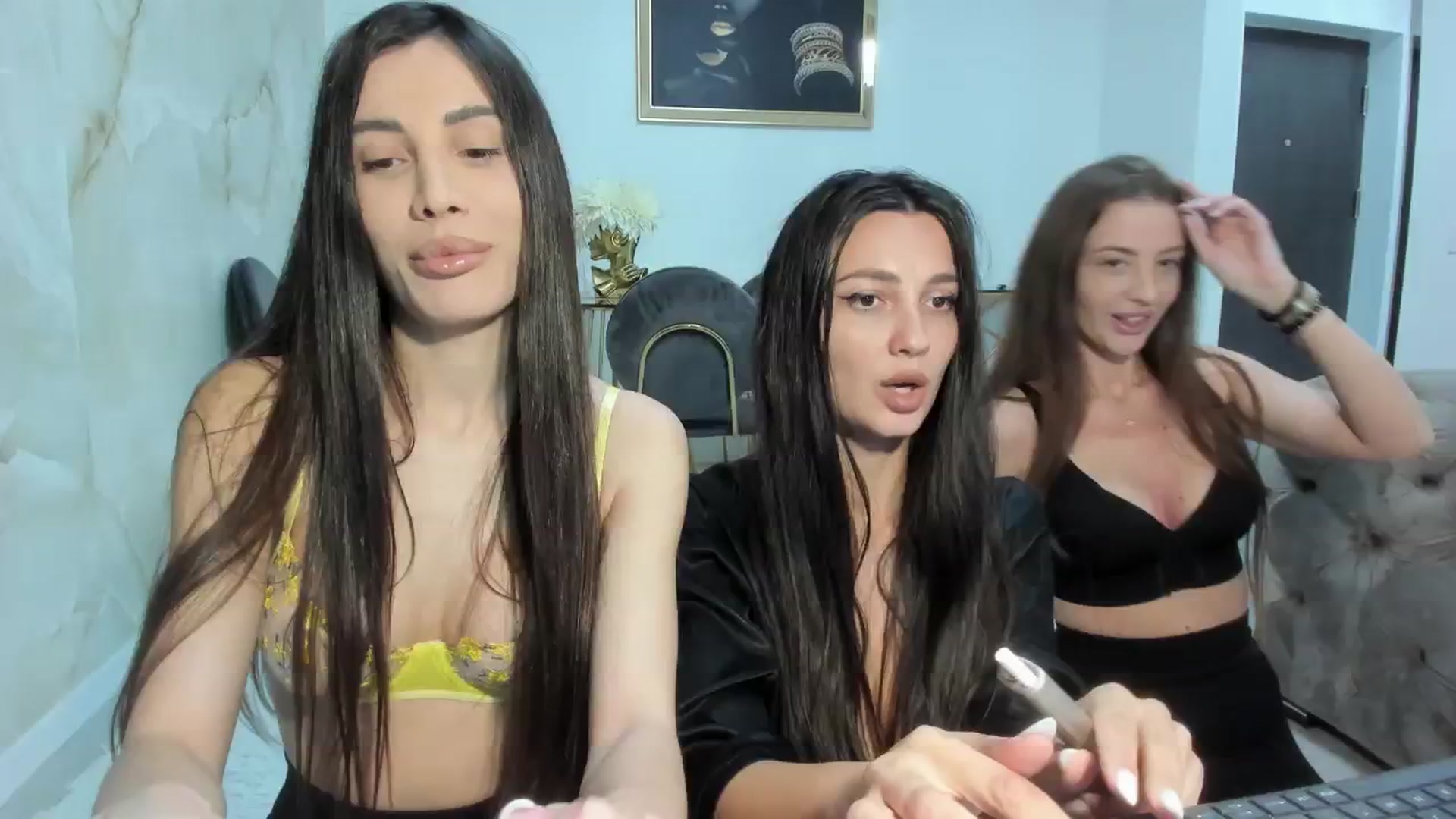 Gallery image thumbnail from Anne_Marieee's myfreecams stream on, 04/15/2025, 13:16 image 2 of 20