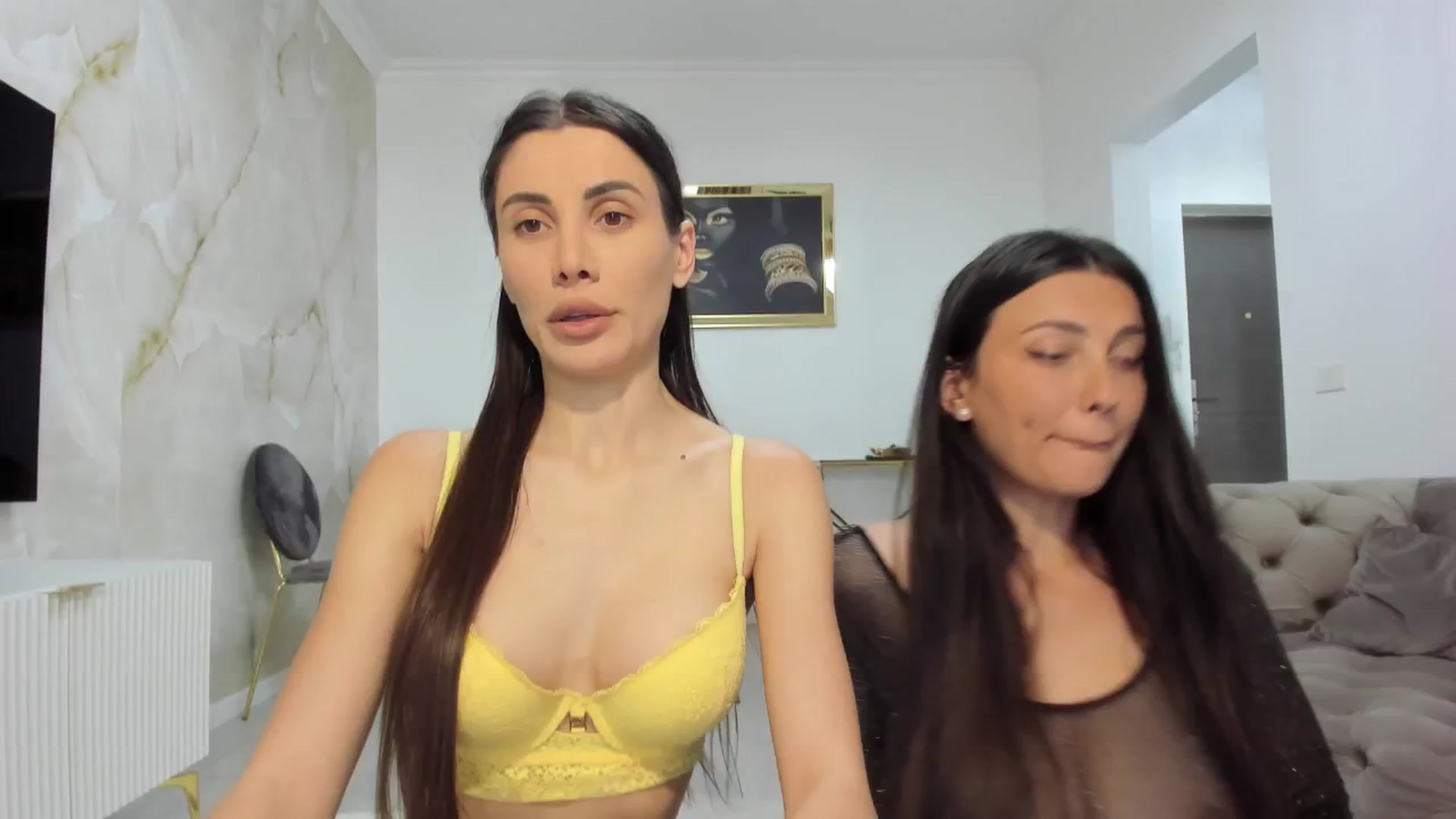 Gallery image thumbnail from Anne_Marieee's myfreecams stream on, 04/23/2025, 11:52 image 8 of 20