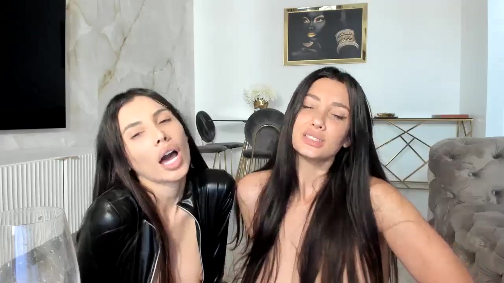 Gallery image thumbnail from Anne_Marieee's myfreecams stream on, 05/05/2025, 14:07 image 14 of 20